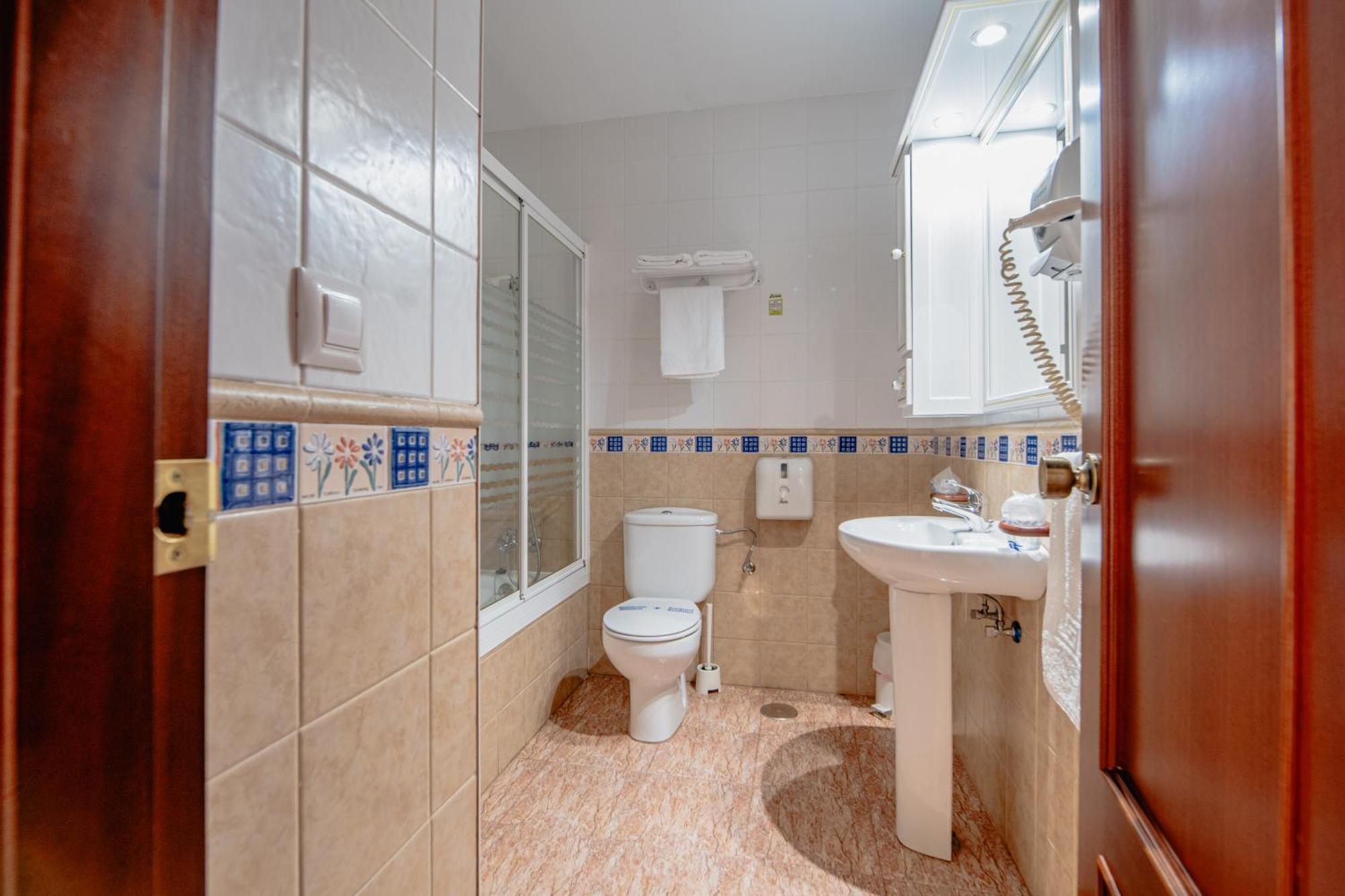 Hotel Chamizo El Arahal Εξωτερικό φωτογραφία