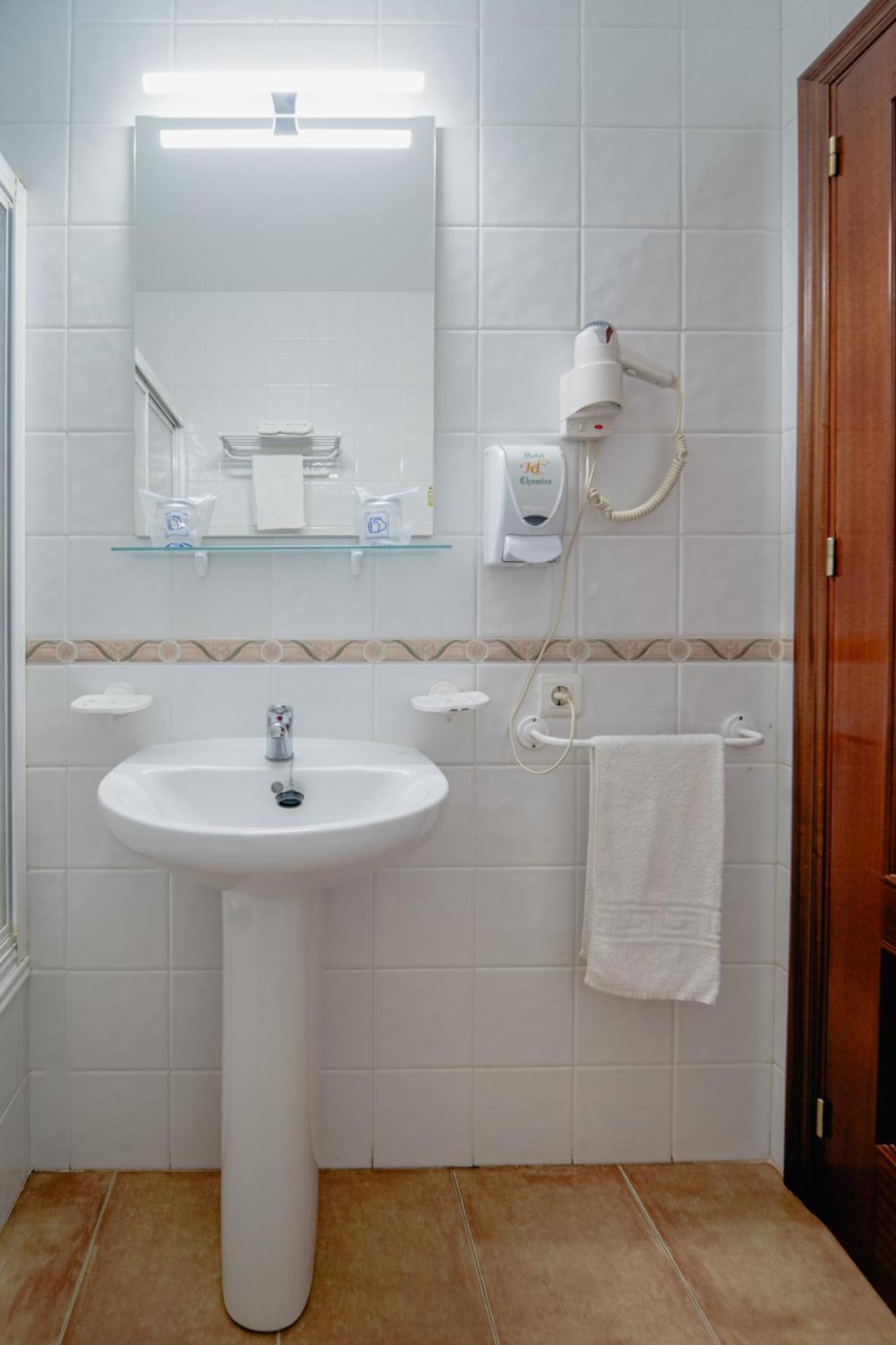 Hotel Chamizo El Arahal Εξωτερικό φωτογραφία