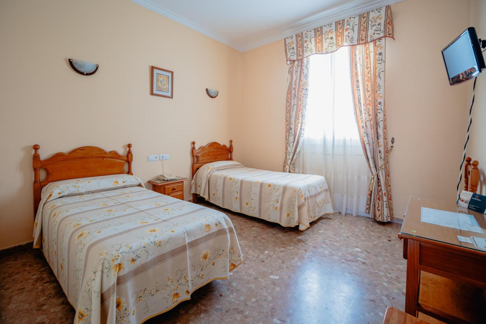 Hotel Chamizo El Arahal Εξωτερικό φωτογραφία